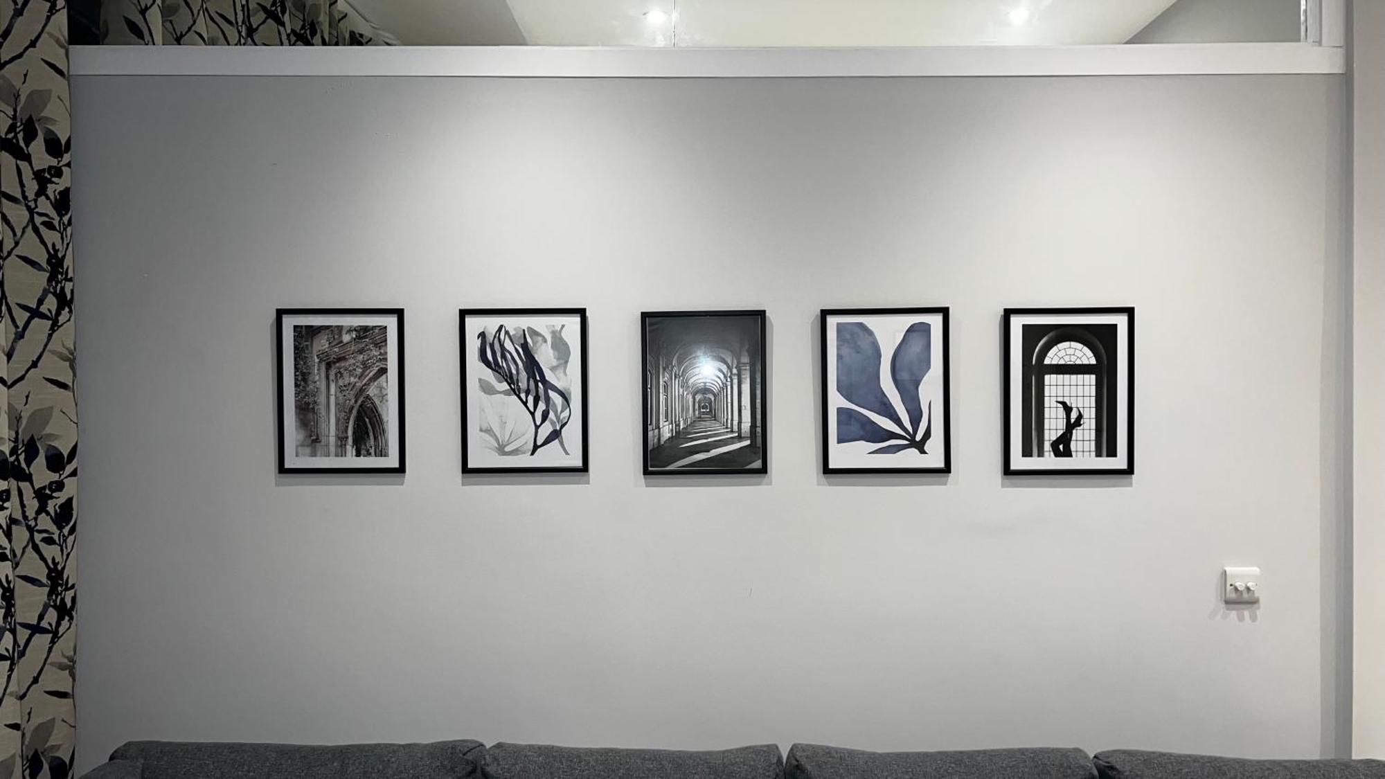 View On The Rows - Overlooking Eastgate Street Chester Bagian luar foto